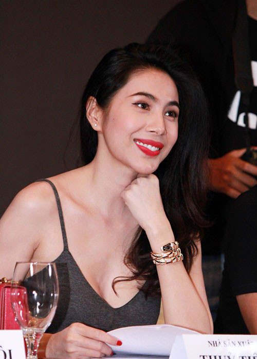 Năm 2015, ca sĩ Thủy Tiên tiết lộ dự án phim Việt đầu tay do cô sản xuất. Phim gây chú ý bởi được đặt tên nhạy cảm "Điệp vụ 3 Lờ". Ảnh: Dân Việt