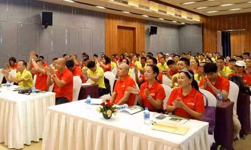 De xuat thu hoi giay phep cong ty to chuc dai hoi Tour 0 dong