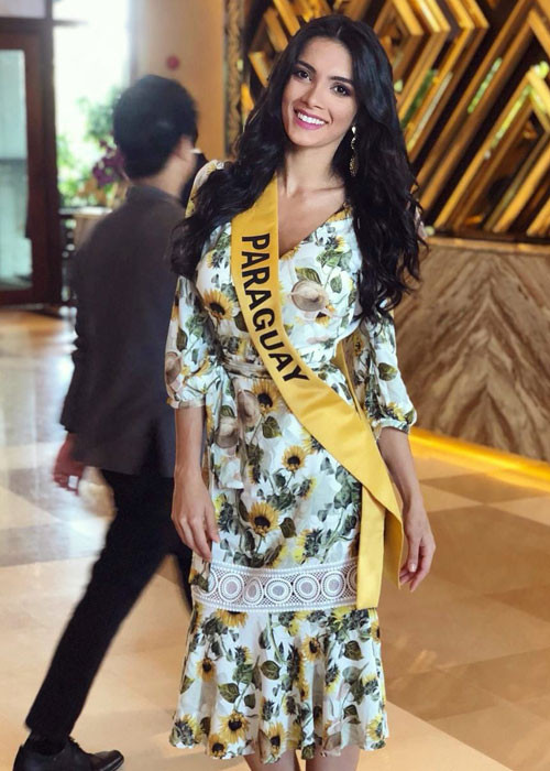 Người đẹp 24 tuổi được đánh giá cao về nhan sắc, trình độ kiến thức và khả năng ngoại ngữ.