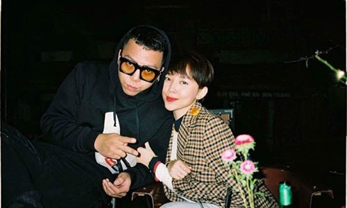 Toc Tien up mo sau tin don bi mat an hoi voi Hoang Touliver