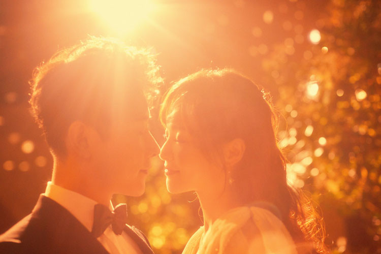 Sau thông tin kết hôn, cặp đôi diễn viên phim "Người tình kim cương" được đông đảo bạn bè, đồng nghiệp và fans chúc phúc.