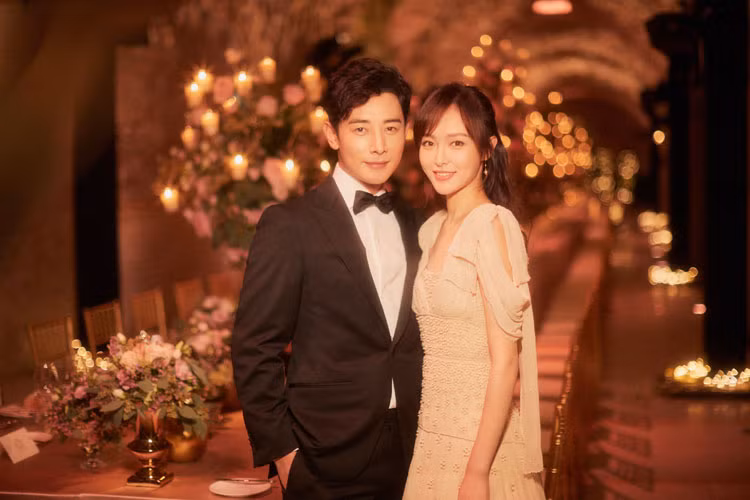 Theo bạn bè, Đường Yên và La Tấn làm đám cưới vào ngày hôm nay (28/10) tại Vienna, Áo.