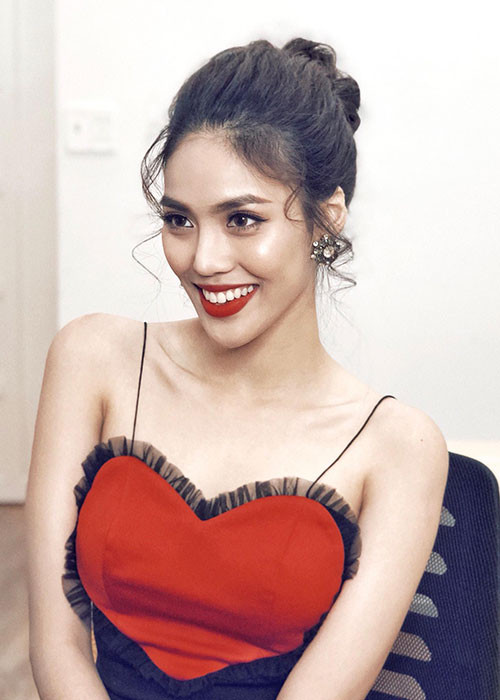 Không chỉ giỏi giang, xinh đẹp, Lan Khuê còn khéo tay. Thời gian gần đây, cô liên tục khoe tài nấu nướng.