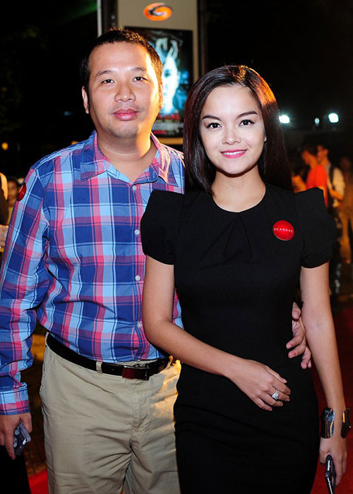 Sống khá kín đáo, trong lần hiếm hoi chia sẻ về người bạn đời vào năm 2012, Quang Huy bày tỏ anh cảm thấy may mắn vì lấy được Phạm Quỳnh Anh. Ảnh: Zing