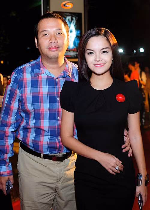 Sống khá kín đáo, trong lần hiếm hoi chia sẻ về người bạn đời vào năm 2012, Quang Huy bày tỏ anh cảm thấy may mắn vì lấy được Phạm Quỳnh Anh. Ảnh: Zing