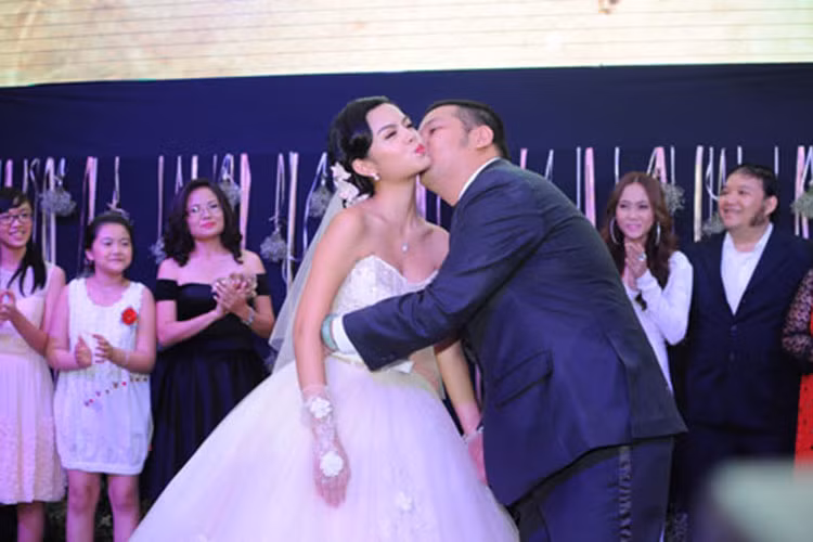 Sau 6 năm làm đám cưới và có 2 con gái, Phạm Quỳnh Anh - Quang Huy quyết định ly hôn. Để đi đến quyết định chia tay, cả hai đã suy nghĩ rất nhiều. Ảnh: Giáo dục Việt Nam