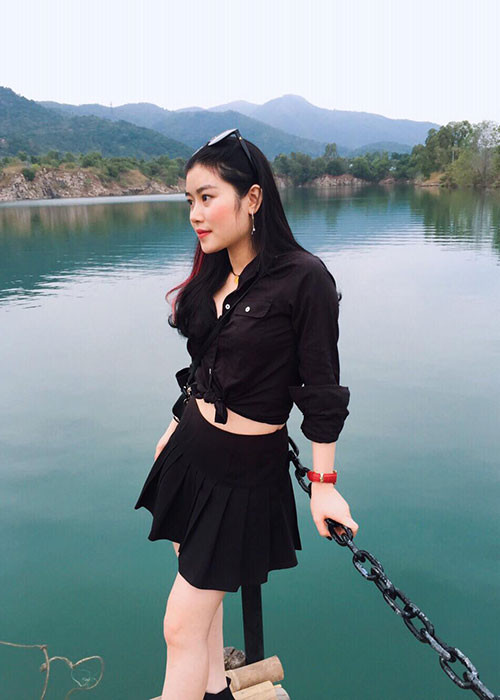 Lâm Chấn Huy và Thu Hương đã giữ kín chuyện hẹn hò. Chỉ đến khi lên xe hoa, Thu Hương mới đăng tải bộ ảnh cưới của mình. Ảnh: FBNV