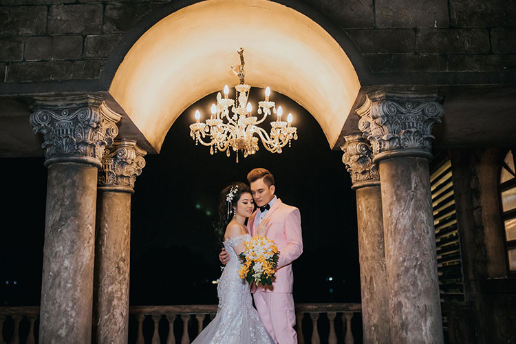 Lâm Chấn Huy và vợ 9x hẹn hò một thời gian khá dài trước khi quyết định tiến tới hôn nhân. Ảnh: FBNV