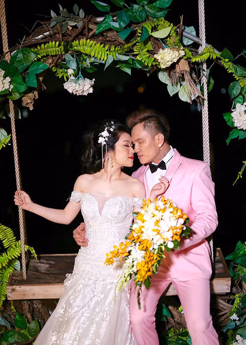 Bà xã của Lâm Chấn Huy không hoạt động trong làng giải trí. Cô hiện kinh doanh tự do. Ảnh: FBNV