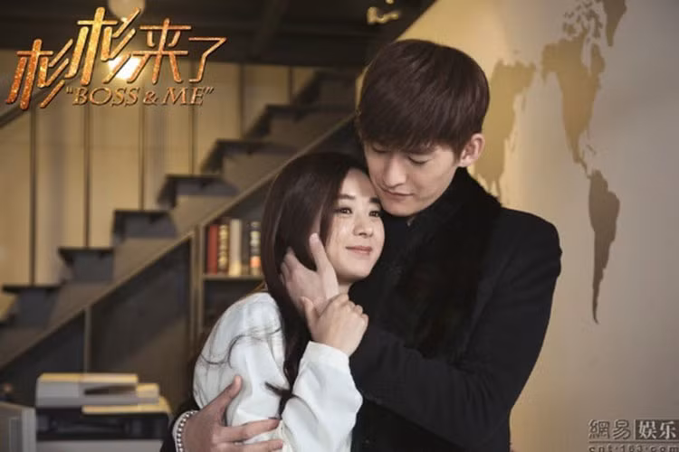 Triệu Lệ Dĩnh cũng từng bị quản lý cũ tố vô ơn, nhân phẩm tồi tệ. Đóng chung phim với nữ diễn viên, Trương Hàn bất ngờ ám chỉ cô không phải là người ngây thơ, hiền lành. Ảnh: 163