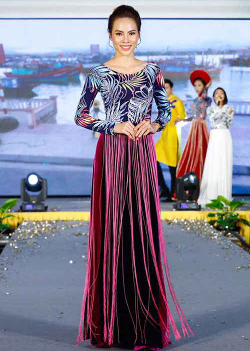 Năm 2016, Lệ Quyên bí mật tổ chức lễ ăn hỏi với bạn trai làm việc trong lĩnh vực xây dựng. Đến nay, nữ người mẫu vẫn kín tiếng về chuyện tình cảm. Ảnh: FBNV