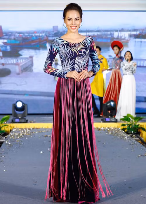 Năm 2016, Lệ Quyên bí mật tổ chức lễ ăn hỏi với bạn trai làm việc trong lĩnh vực xây dựng. Đến nay, nữ người mẫu vẫn kín tiếng về chuyện tình cảm. Ảnh: FBNV