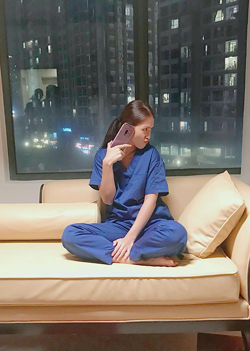 Vai bác sĩ Hoài Phương đang giúp cô nhận được sự chú ý của nhiều khán giả. Ảnh: FBNV