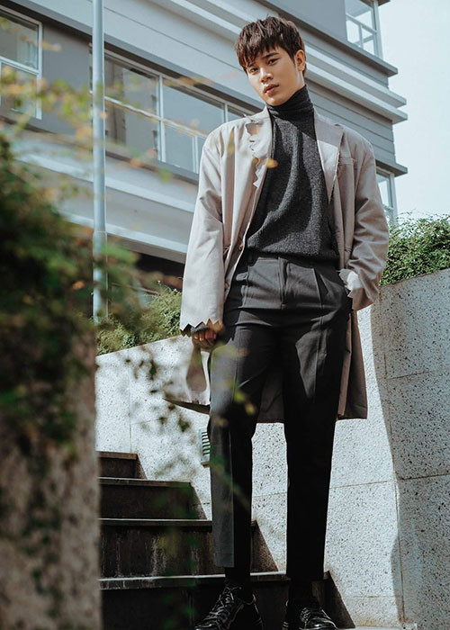 Năm 2015, Trần Phong quyết định đi theo con đường diễn xuất sau khi đóng bộ phim "Nhảy cùng ước mơ".