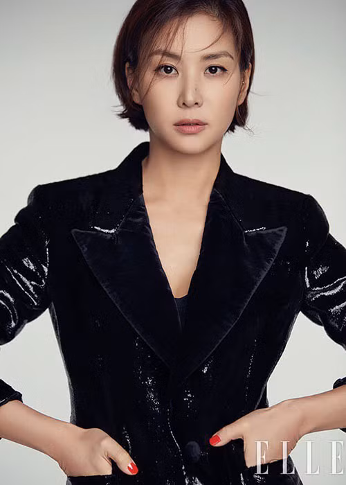 Nữ diễn viên từng chia sẻ, sau khi kết hôn, cô và Jang Dong Gun ban đầu hay cãi vã nhưng sau đó học được cách sống hòa hợp. Ảnh: Naver