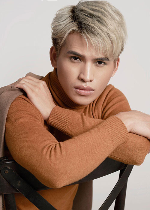 Quốc Thiên còn có sự thay đổi về gương mặt khi quyết định sửa mũi vì lý do phong thủy. Ảnh: FBNV