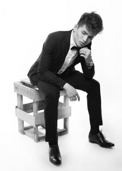 Chàng quán quân Vietnam Idol 2008 thường xuyên làm mới hình ảnh khi trở lại. Ảnh: Baodatviet