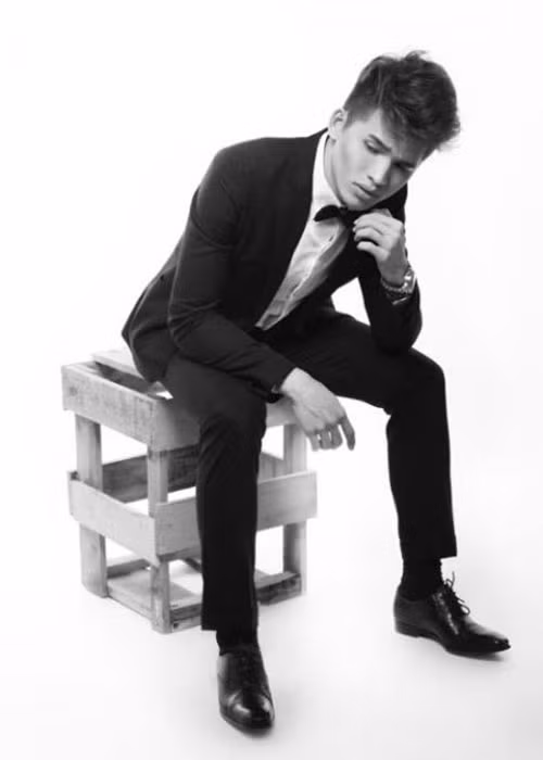 Chàng quán quân Vietnam Idol 2008 thường xuyên làm mới hình ảnh khi trở lại. Ảnh: Baodatviet