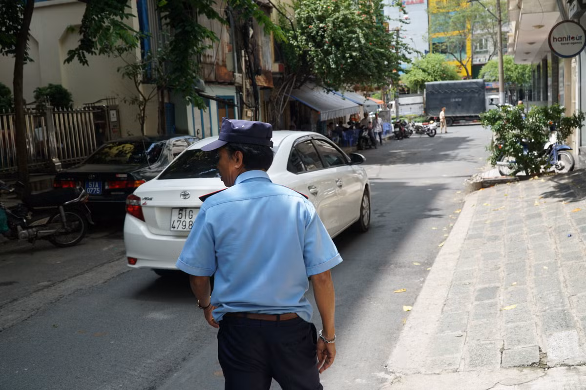 Thời gian xét xử lại vụ án Nguyễn Hữu Linh ôm hôn bé gái trong thang máy sẽ được tòa thông báo sau.