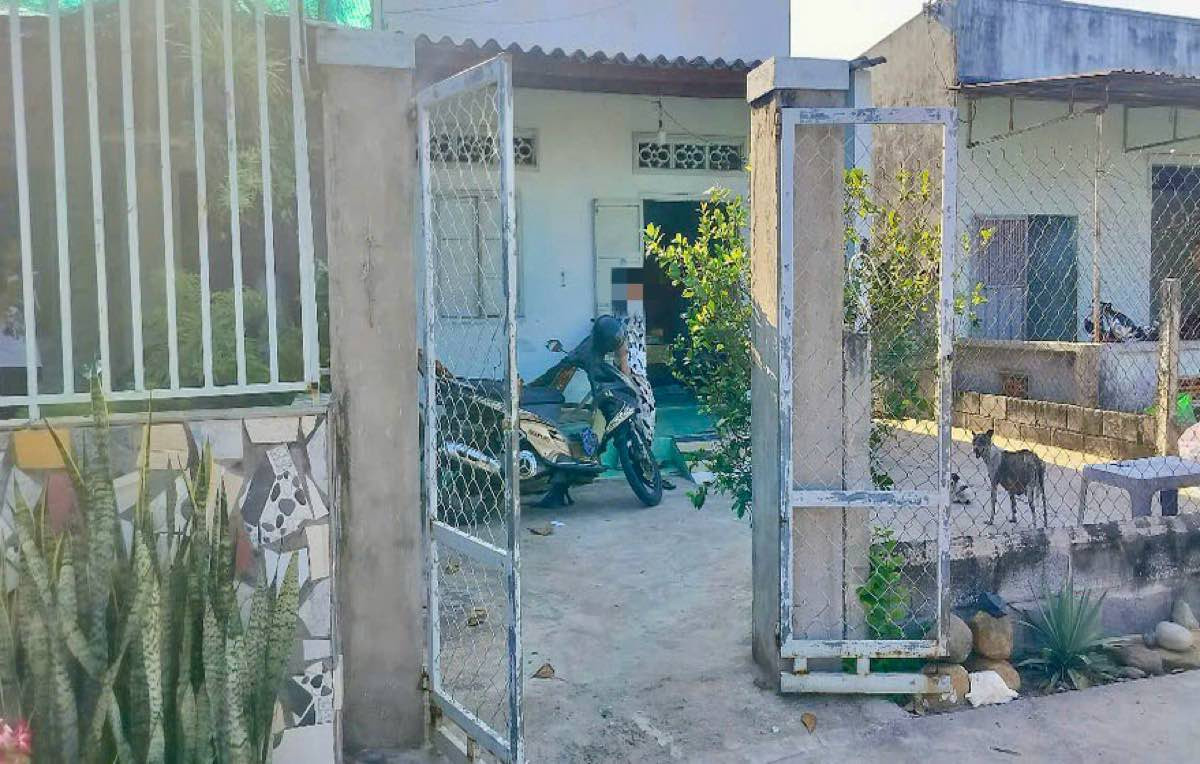 Mau thuan tren ban ruou, nam thanh nien dam ban nhau trong thuong