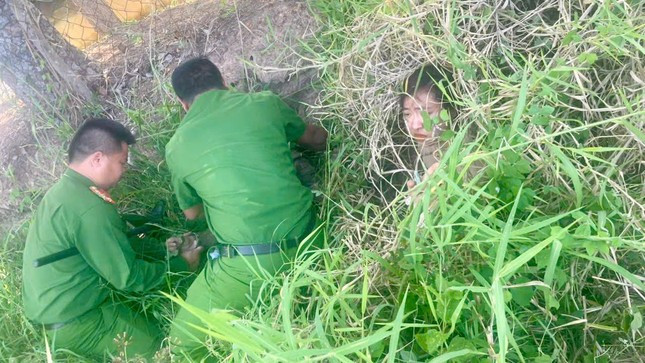 Bat giu cap doi “dao chich” lan tron trong bui co o Ninh Thuan