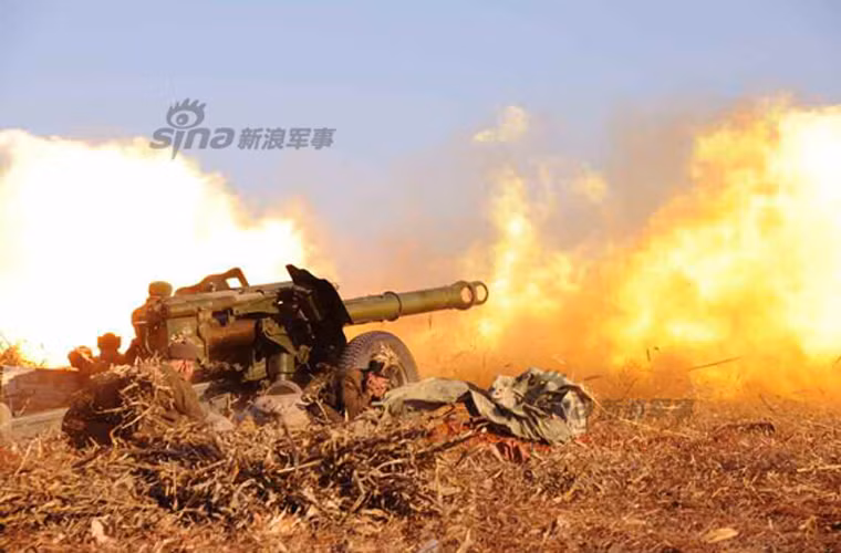 Đây vốn là phiên bản sao chép mẫu D20 152mm của Liên Xô, hiện được Quân đội Triều Tiên sử dụng số lượng lớn.