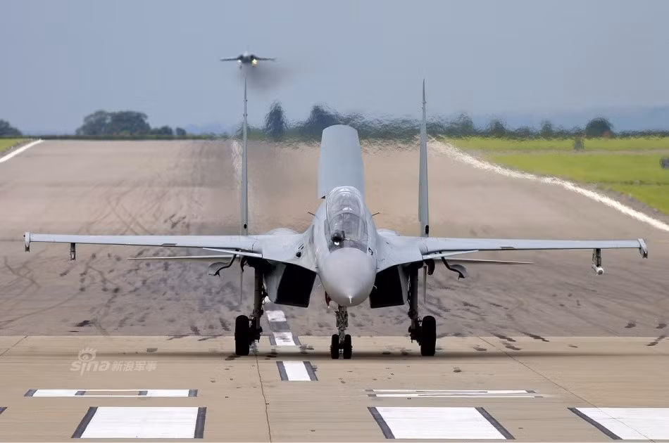 Thậm chí Ấn Độ và Nga còn vừa đạt được thỏa thuận cùng hợp tác chế tạo máy bay tiêm kích thế hệ thứ 5 vào hồi tháng 9 vừa qua. Nguồn ảnh: Sina.