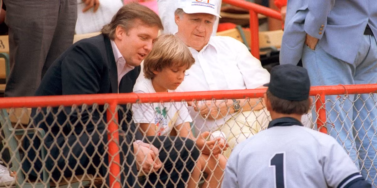 Donald Jr. mới chỉ 12 tuổi khi ông Trump và bà Ivana ly hôn. Ảnh: BI.