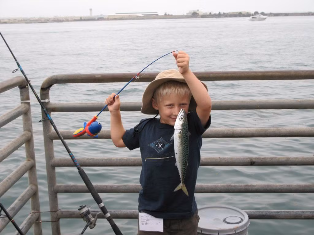 Mặc dù vậy, dùng cần câu nhỏ vẫn có thể câu được cá to như thường. Ảnh: Pier.