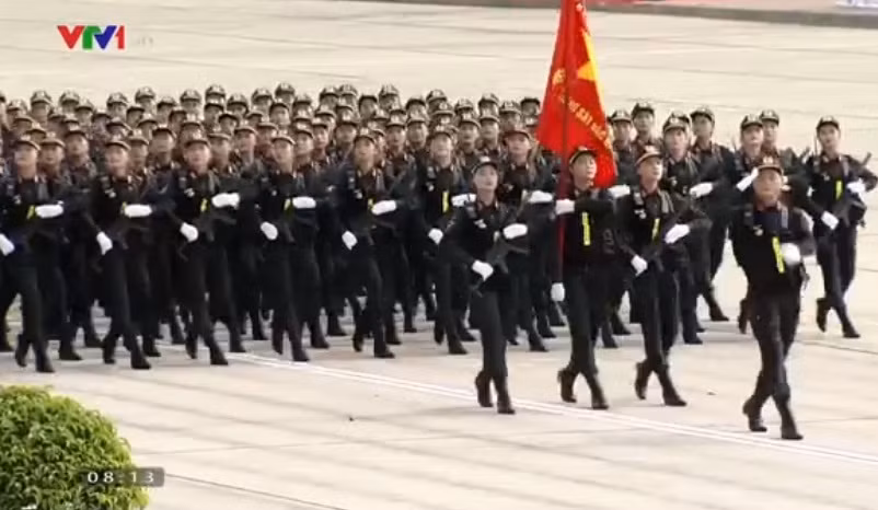 Khối nữ cảnh sát cơ động.