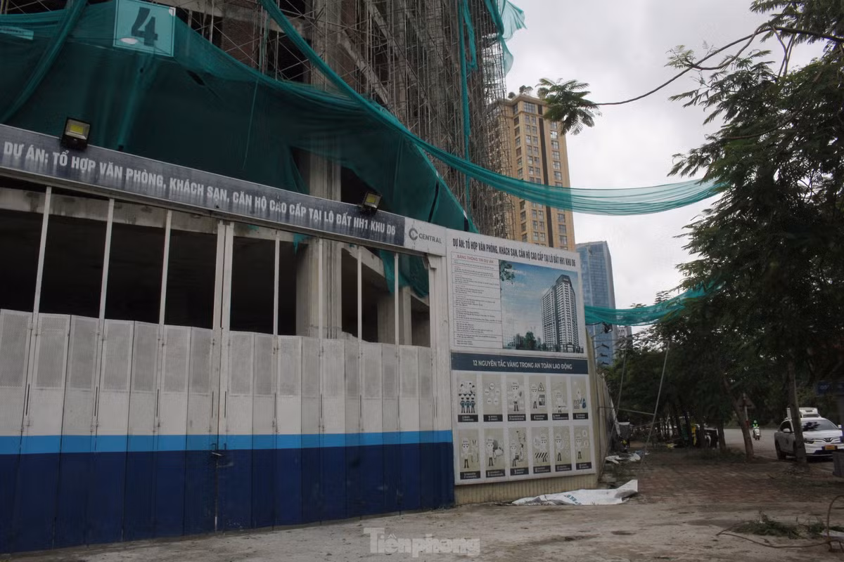 Ha Noi: Khu do thi, khu chung cu hoang tan sau bao-Hinh-6