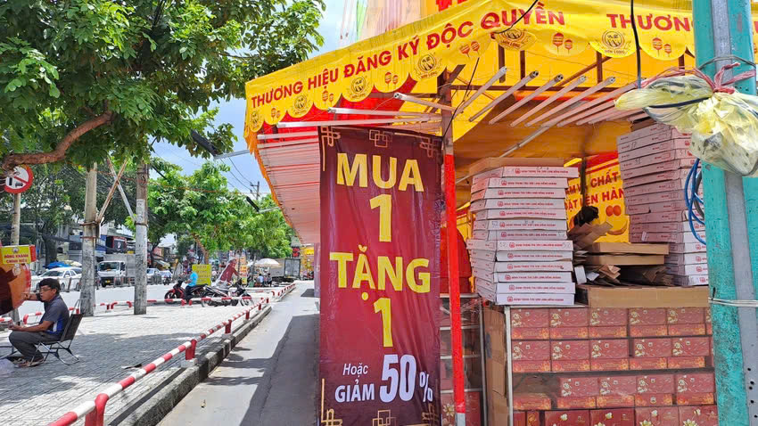 Bán bánh trung online, bỏ túi chục tỉ đồng Ban banh trung online, bo tui chuc ti dong