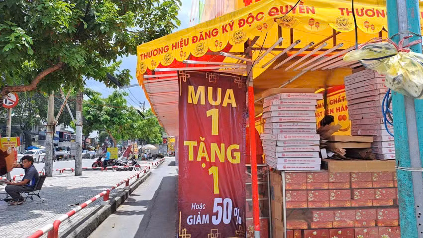 Bán bánh trung online, bỏ túi chục tỉ đồng Ban banh trung online, bo tui chuc ti dong