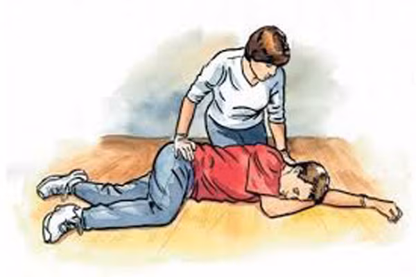 Đột quỵ chính là sự phá hủy mạnh mẽ quy trình hoạt động của não bộ, làm đông máu não hay còn gọi là chứng phình mạch. Kết quả là làm phá hủy hoàn toàn hệ thống tuần hoàn trong não bộ, tiêu diệt các tế bào não và làm tổn hại nghiệm trọng tới não.