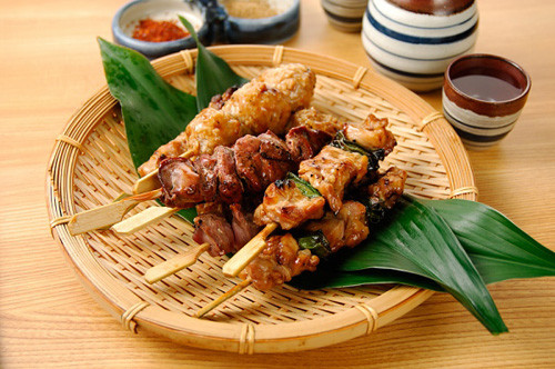 6. Nướng quá lâu. Tuy là một sự lựa chọn nhanh gọn cho các loại thực phẩm. Nhưng nếu để nhiệt độ cao, nó sẽ đốt cháy thực phẩm và thúc đẩy quá trình sản xuất ung thư.