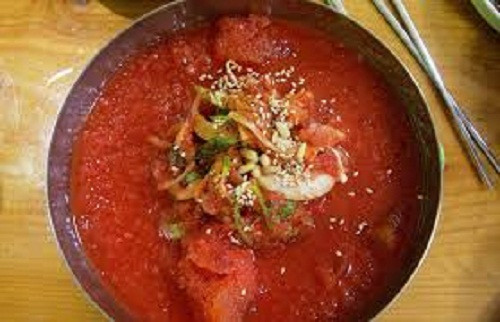 Súp cá, Hàn Quốc. Súp để ăn sáng không có gì là lạ nhưng món súp cá ăn sáng của người Hàn Quốc được làm từ mắt, đầu và ruột cá. Ảnh: monanhanquoc