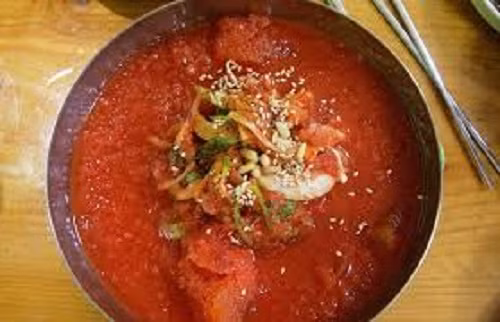 Súp cá, Hàn Quốc. Súp để ăn sáng không có gì là lạ nhưng món súp cá ăn sáng của người Hàn Quốc được làm từ mắt, đầu và ruột cá. Ảnh: monanhanquoc