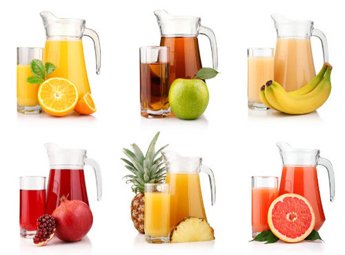 Nước ép trái cây. Nước ép rau củ và trái cây có thể được sử dụng thay thế dầu ăn trong các món salad. Hãy thử dùng nước ép cà chua, nước cam cho món salad rau bina với dâu tây, phô mai, sẽ rất tuyệt. Ảnh: vnecdn