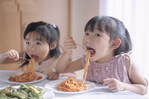 Có nên cho trẻ biếng ăn uống B1 ngâm mật ong? - Hình 2 Co nen cho tre bieng an uong B1 ngam mat ong?-Hinh-2