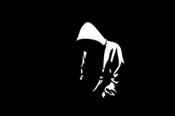 2. Parkinson và các bệnh thoái hóa thần kinh. Ba nghiên cứu gần đây công bố trên tạp chí The Lancet Neurology đã chỉ ra rằng, những người bị rối loạn REM trải nghiệm những cơn ác mộng dữ dội như la hét, khóc lóc, đấm, đá có nguy cơ phát triển bệnh Parkinson và thoái hóa thần kinh.