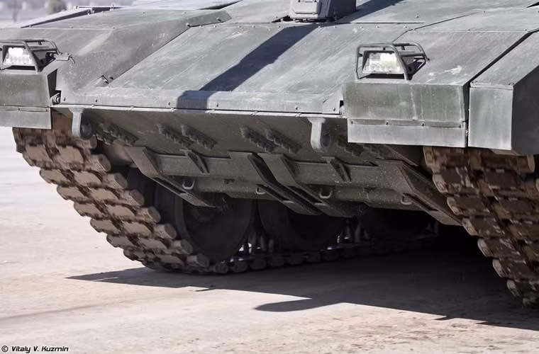 Xe tăng T-14 Armata sở hữu hệ thống bảo vệ tốt nhất thế giới với lớp giáp phức hợp, hệ thống giáp ERA Malakhit, hệ thống phòng vệ chủ động...