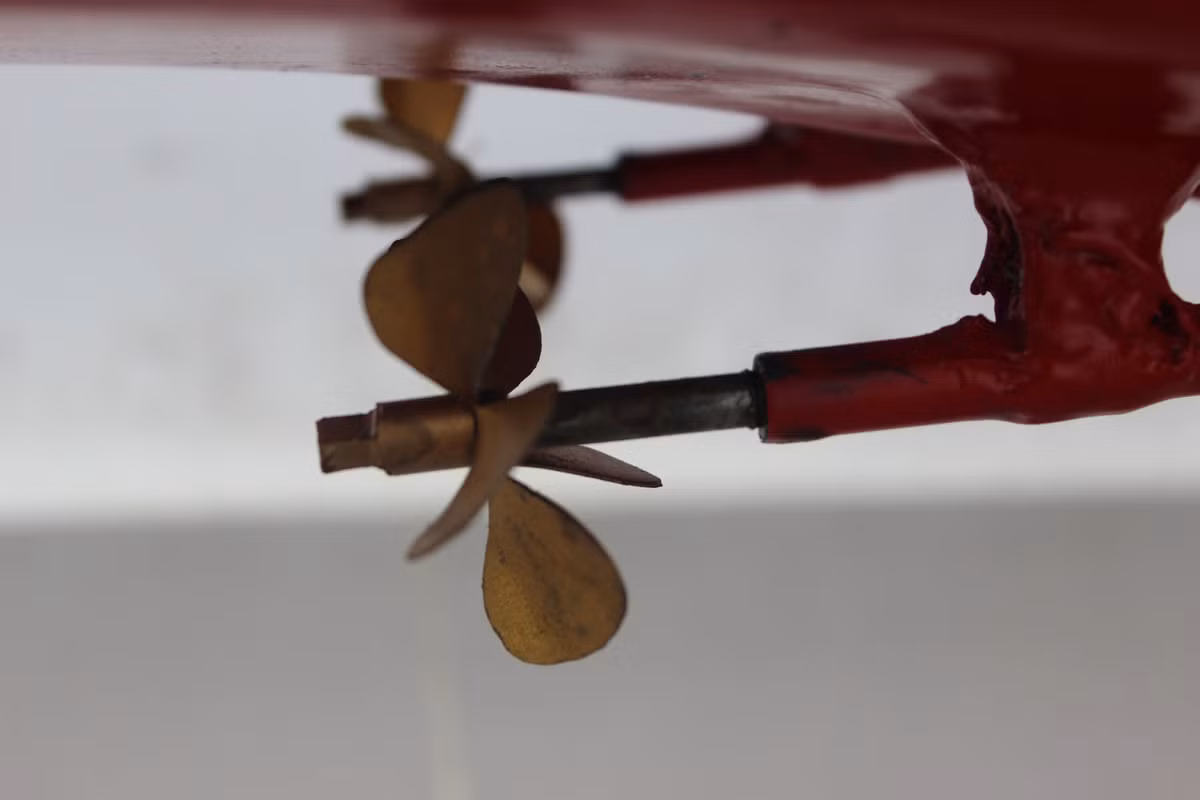 Hệ thống chân vịt trông y như thật.