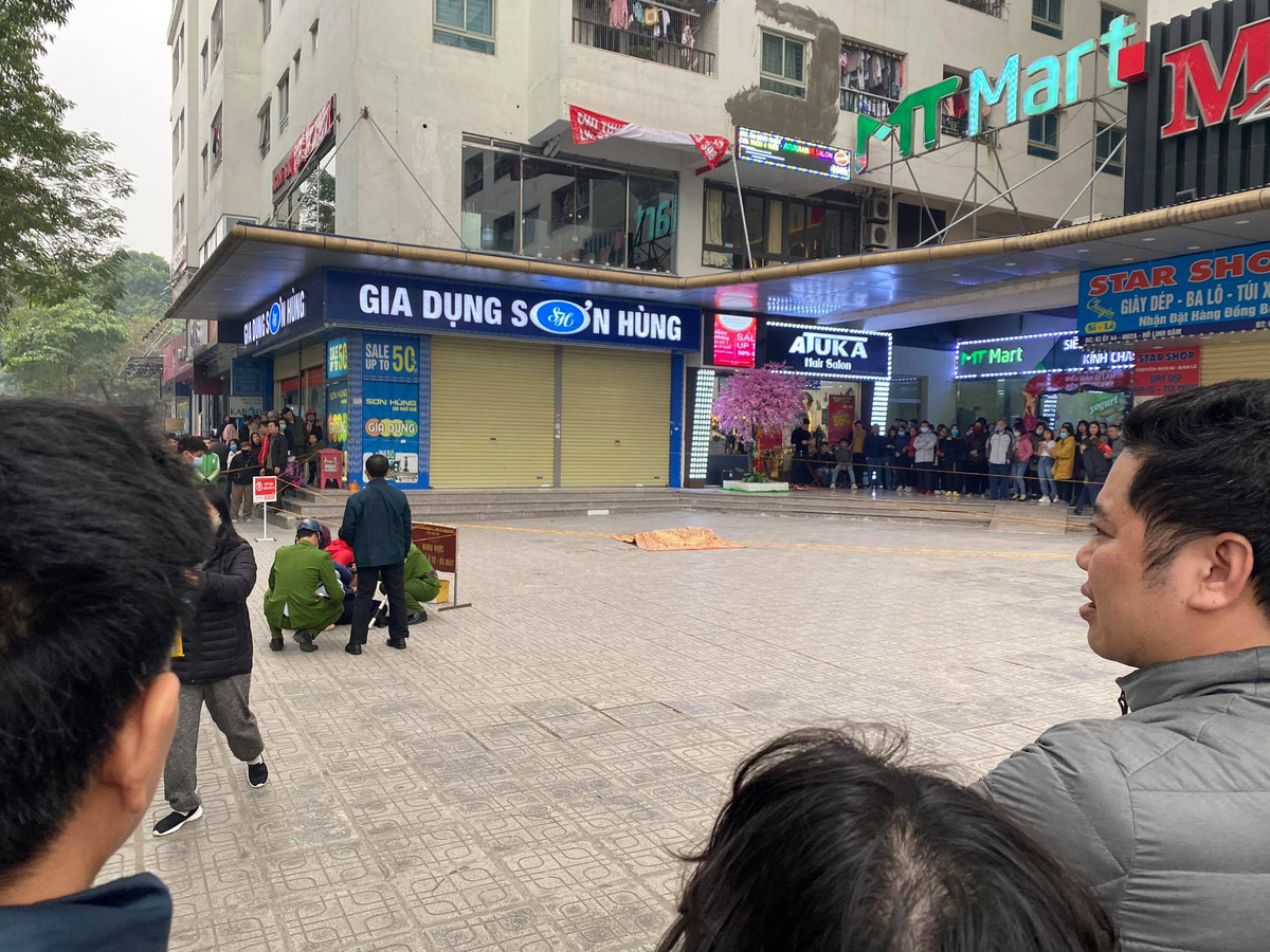 Sự việc sau đó đã nhanh chóng báo cơ quan chức năng đến khám nghiệm hiện trường, điều tra làm rõ nguyên nhân. 