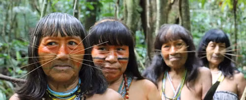 Ben trong bo lac tung an thit nguoi than de 'hut linh hon' o Peru