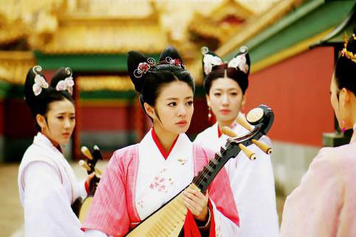 Ba vu nuoi qua khu day ty vet khien Hoang de dang tuoi con me dam khong roi