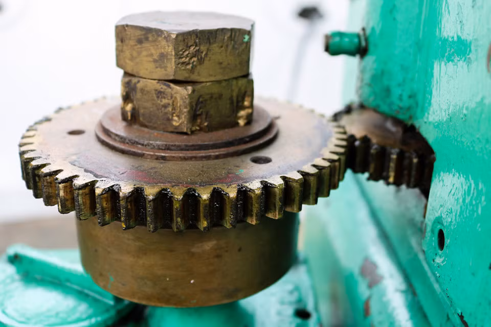 Mọi hoạt động vận hành, bảo dưỡng đều được ban quản lý đảm bảo an toàn, đúng quy trình, tuy đã hơn 60 năm nhưng hải đăng Tiên Sa vẫn đang hoàn thành tốt nhiệm vụ.