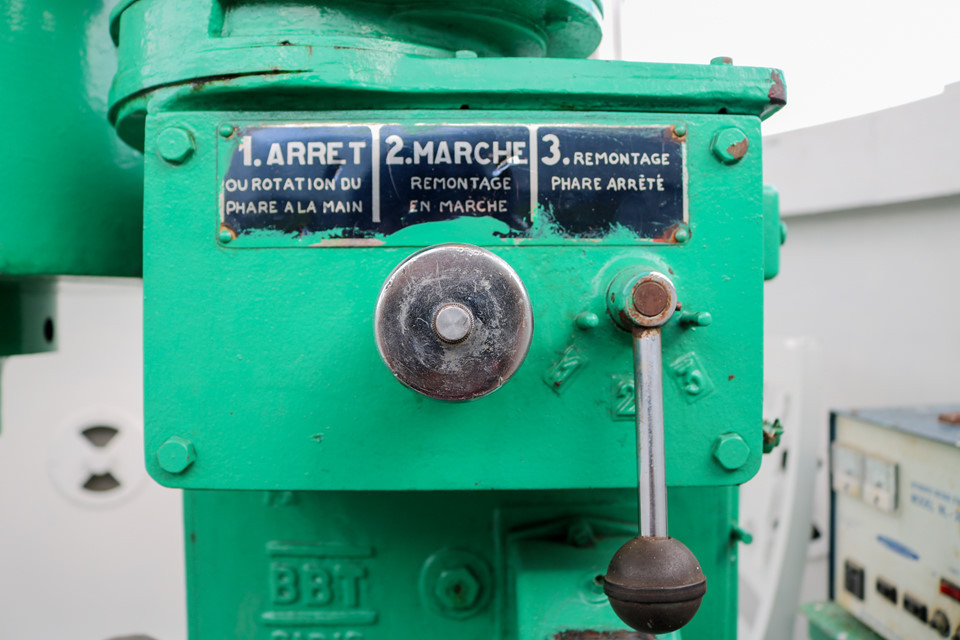 Đây cũng là một trong 8 ngọn hải đăng có tuổi đời lâu năm nhất Việt Nam.