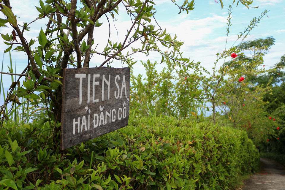 Được Pháp xây dựng vào những năm 50 của thế kỷ XX, hải đăng Tiên Sa là một trong những ngọn hải đăng cổ đẹp nhất Việt Nam.