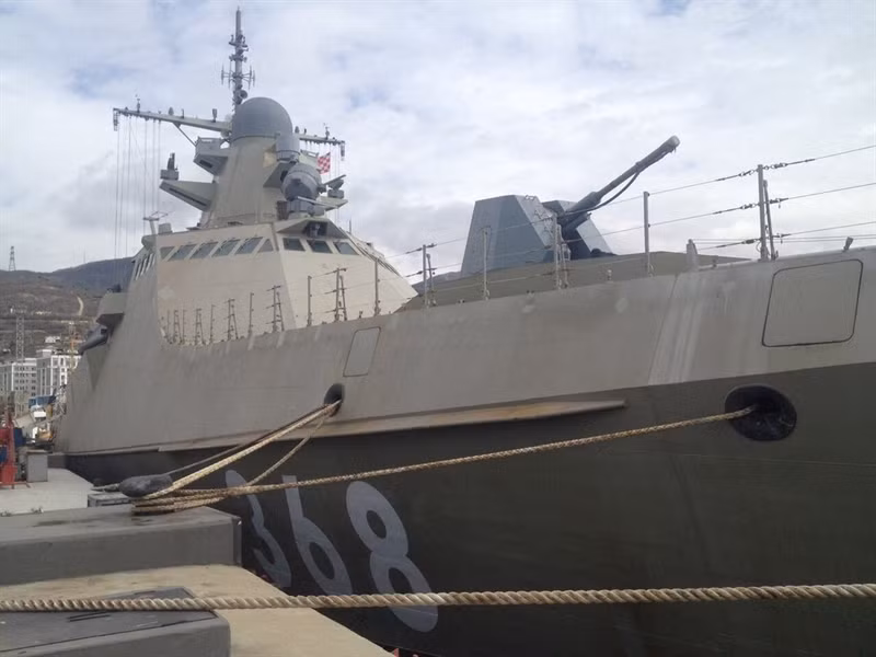 Ngoài khả năng chống ngầm cực mạnh, nếu Vasily Bikov kích hoạt hệ thống Club-N, tàu tên lửa Nga còn khiến những mục tiêu trên biển và trên đất liền phải khiếp sợ với đòn tấn công bằng tên lửa 3M-54E, 3M-54E1, tên lửa 3M-14E.