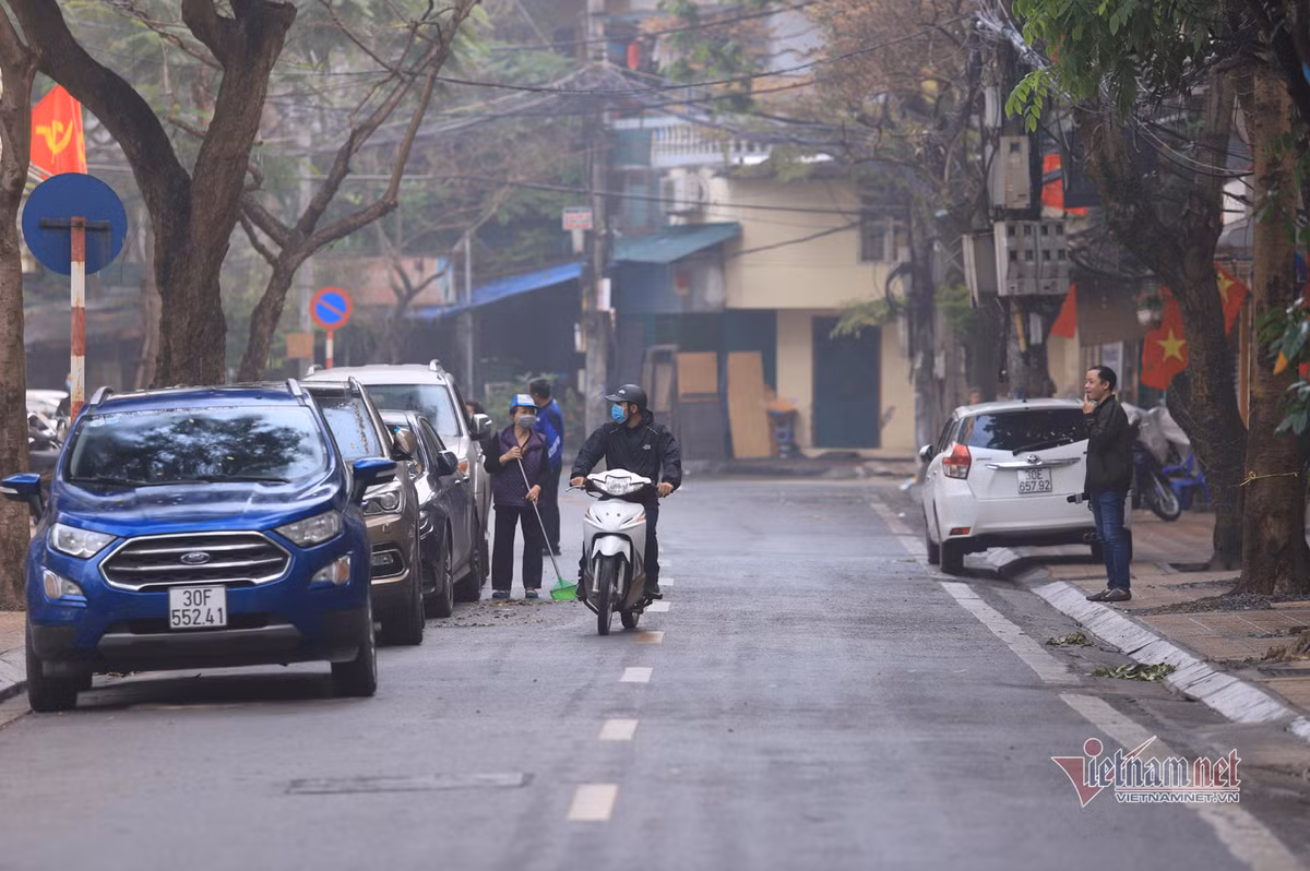 Buoi sang la thuong o khu pho cua benh nhan thu 17 sau ngay cach ly